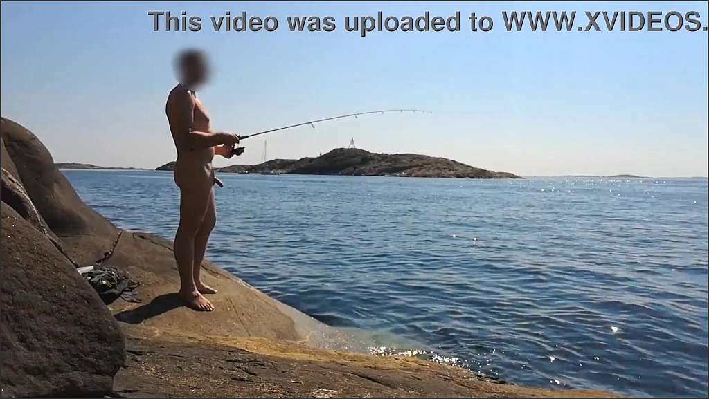 Strand blonde Lesbenmilfs reiben ihre Mösen