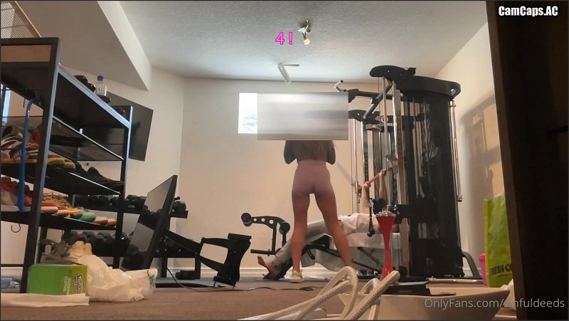 FrenchxRussian Intern Comes Over to Teach Me Gym Full