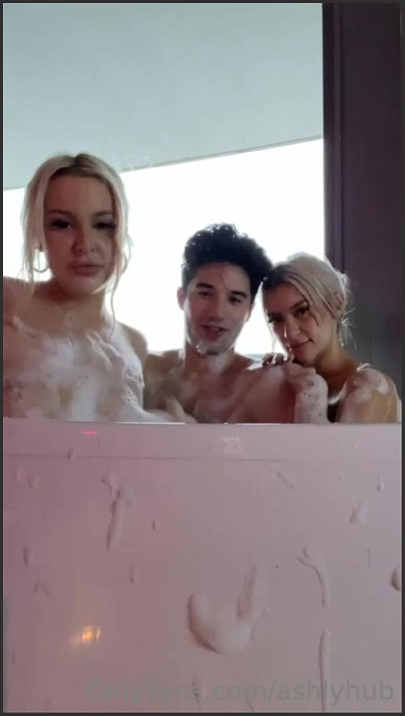 Tana Mongeau 3some In Bathtub Foreplay New Video Leaked